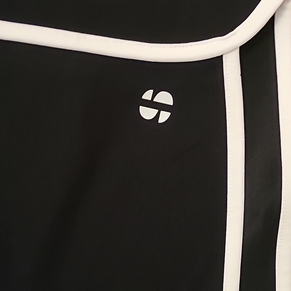 SPORTS ILLUSTRATED WOMEN'S BLACK SHORTS ELASTIC WAISTBAND SIZE LARGE - Picture 3 of 11